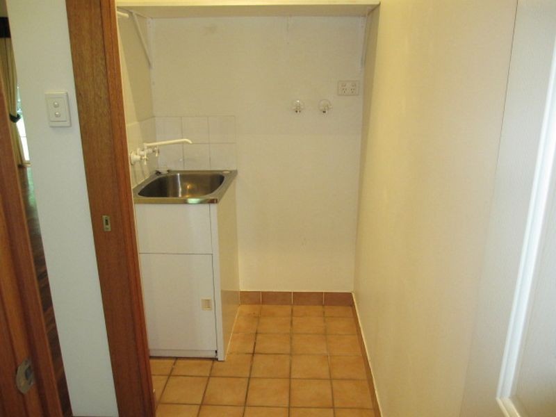 1/23 Laura Street, Highgate Hill QLD 4101