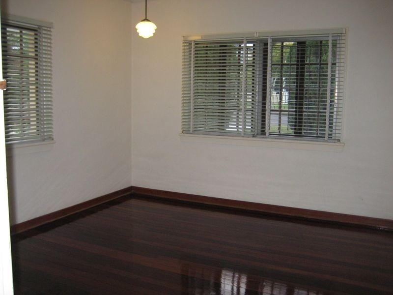 43 Woodrow Drive, Coorparoo QLD 4151