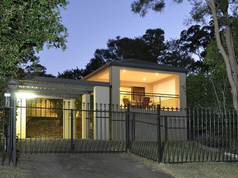 131 Sapphire Street, Holland Park QLD 4121