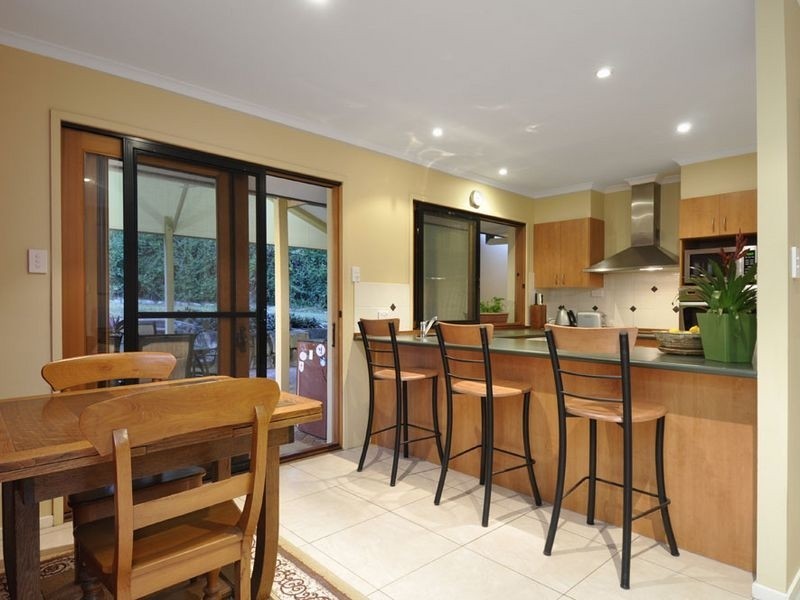 131 Sapphire Street, Holland Park QLD 4121