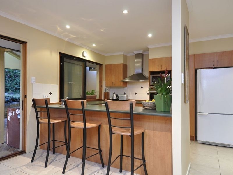 131 Sapphire Street, Holland Park QLD 4121