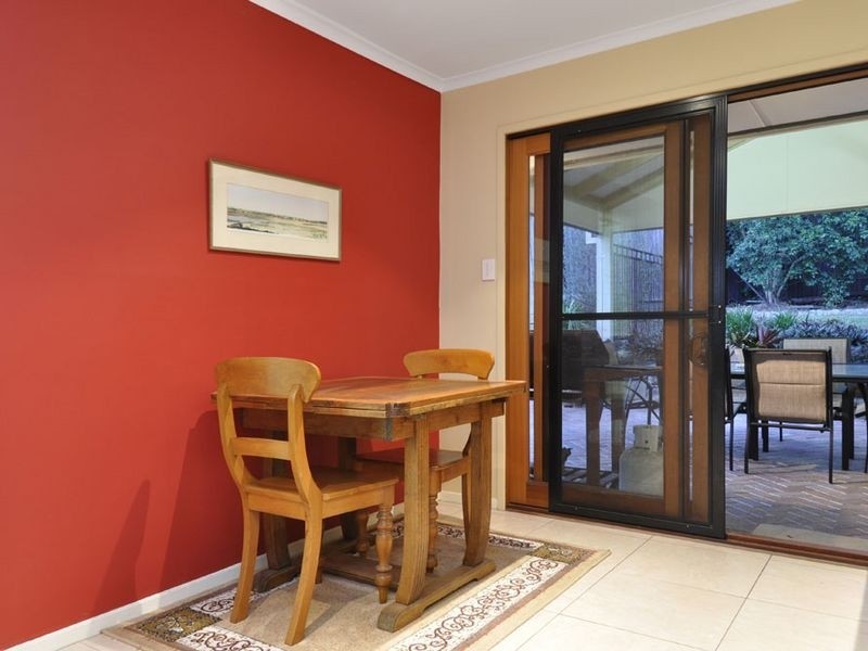 131 Sapphire Street, Holland Park QLD 4121