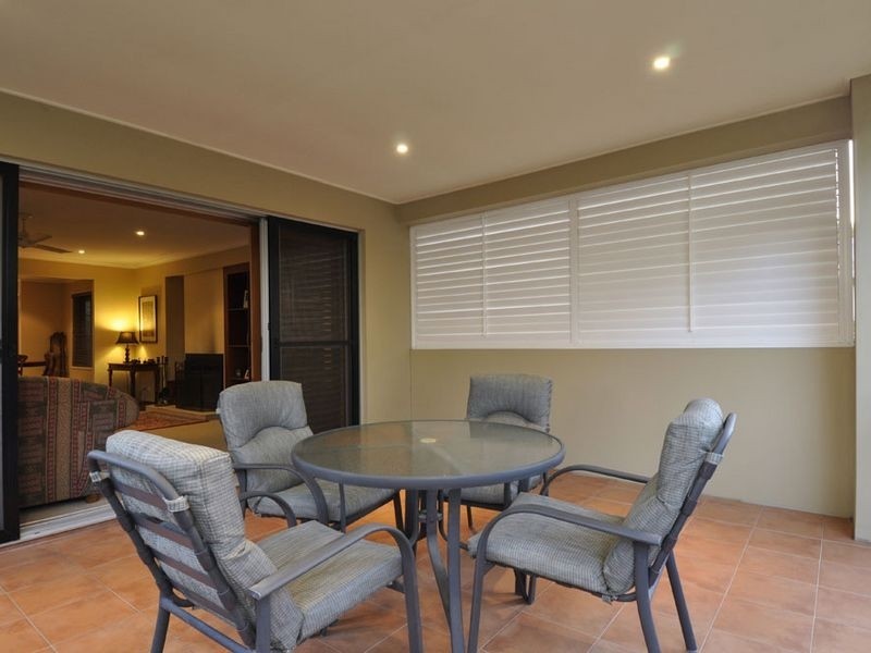 131 Sapphire Street, Holland Park QLD 4121