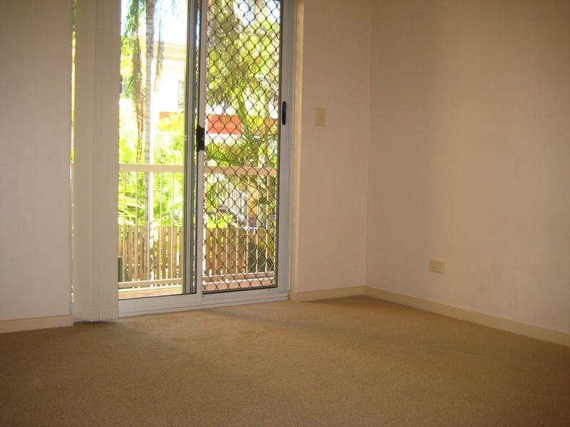 3/63 Mclay Street, Coorparoo QLD 4151