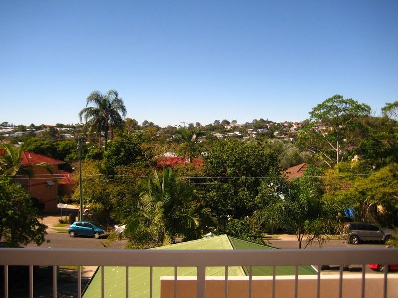 3/63 Mclay Street, Coorparoo QLD 4151