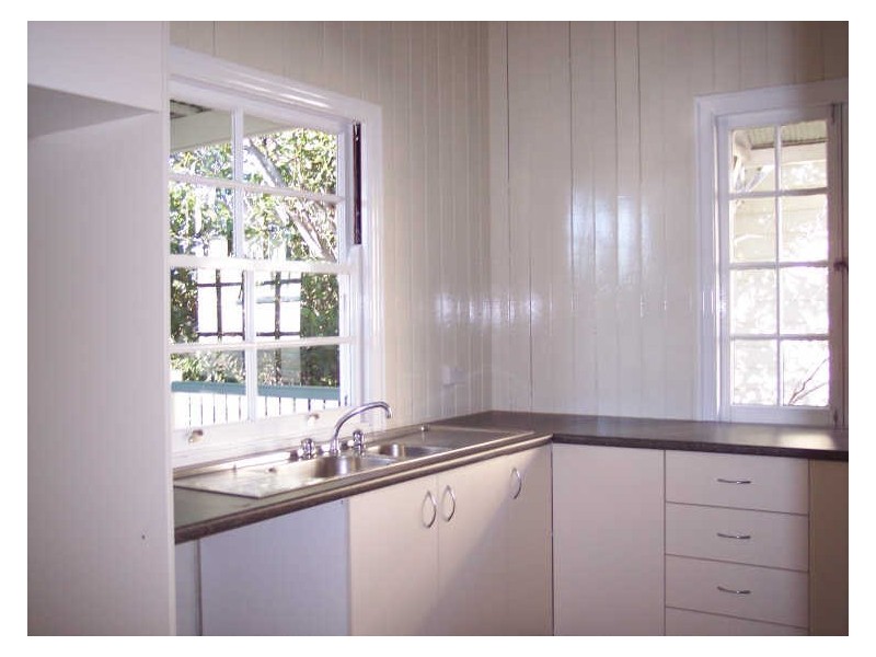 34 Cedar Street, Greenslopes QLD 4120