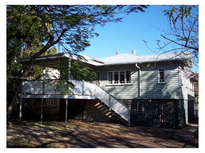 34 Cedar Street, Greenslopes QLD 4120