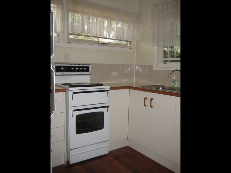 432 Nursery Road, Holland Park QLD 4121