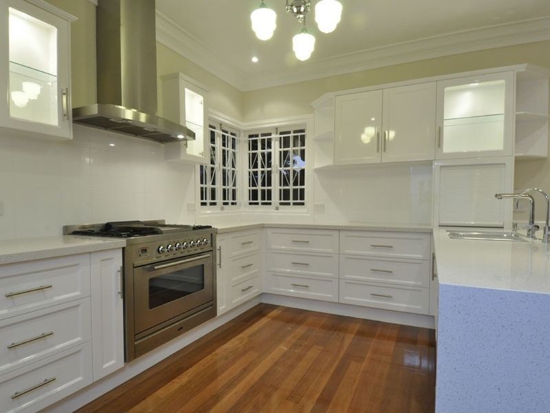 16 Dundee Street, Holland Park QLD 4121