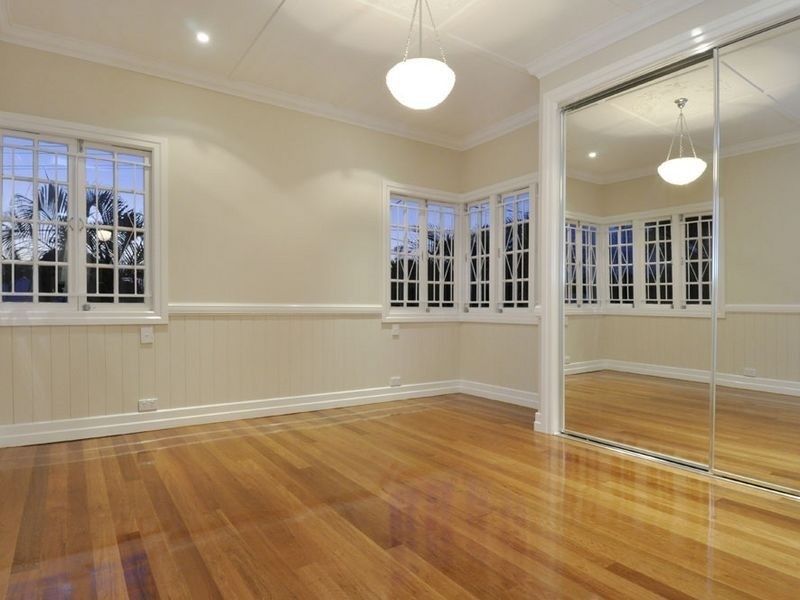 16 Dundee Street, Holland Park QLD 4121