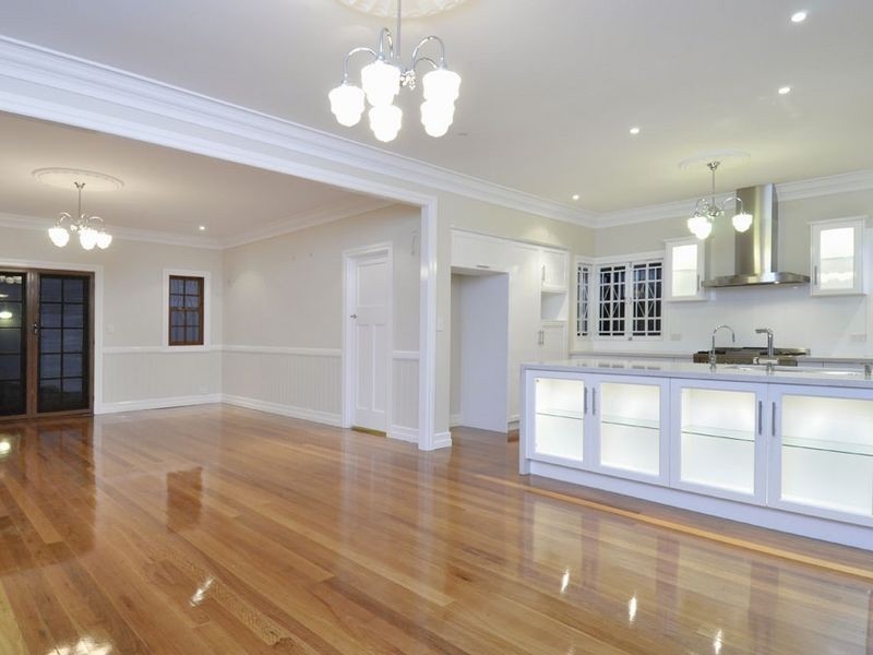 16 Dundee Street, Holland Park QLD 4121