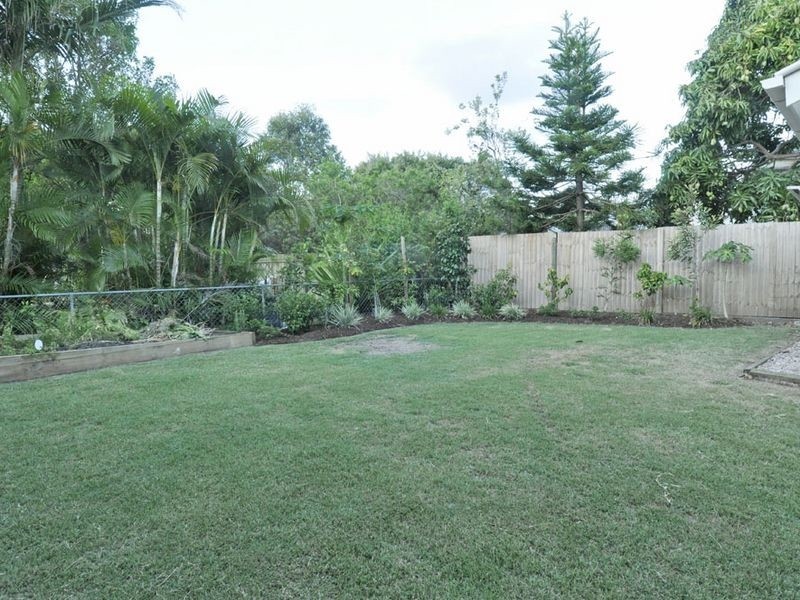 16 Dundee Street, Holland Park QLD 4121