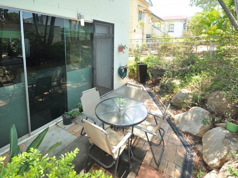 1/52 Rutland Street, Coorparoo QLD 4151