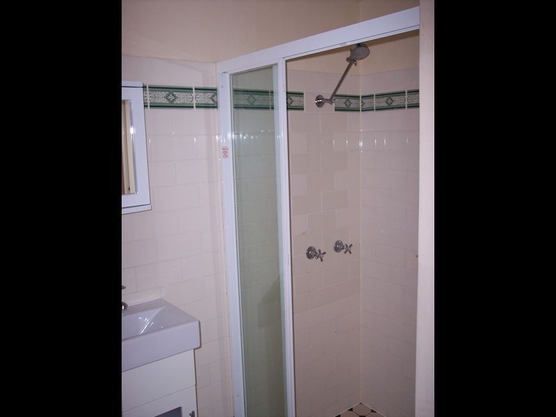 2/13 Gladstone Street, Coorparoo QLD 4151