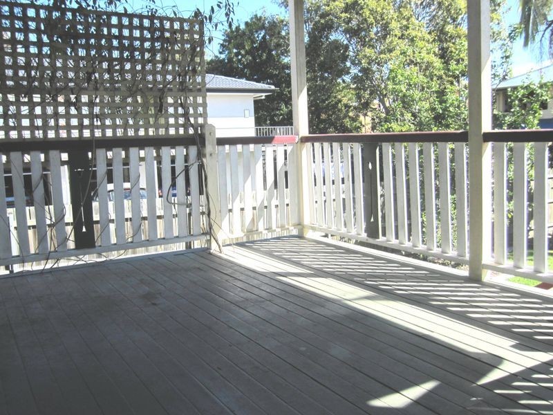 42 Weston Street, Coorparoo QLD 4151