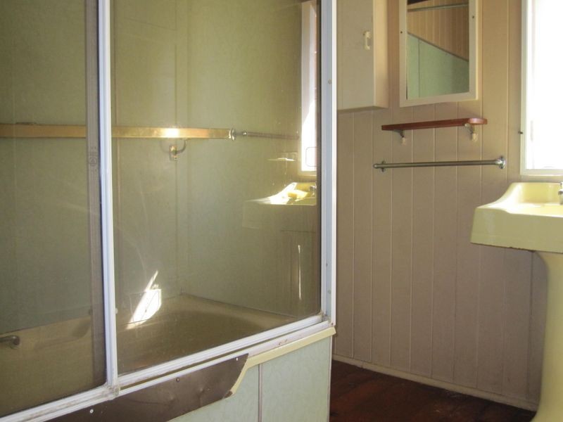 42 Weston Street, Coorparoo QLD 4151