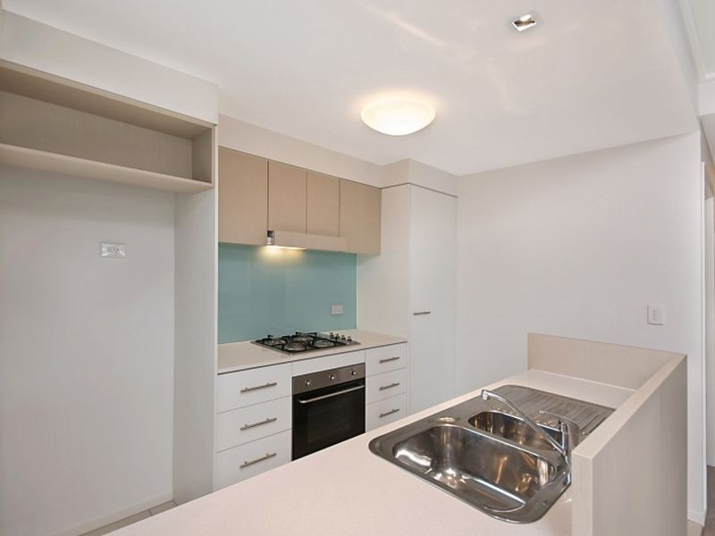 1406/16 Surbiton Court, Carindale QLD 4152