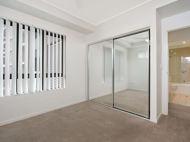 1406/16 Surbiton Court, Carindale QLD 4152