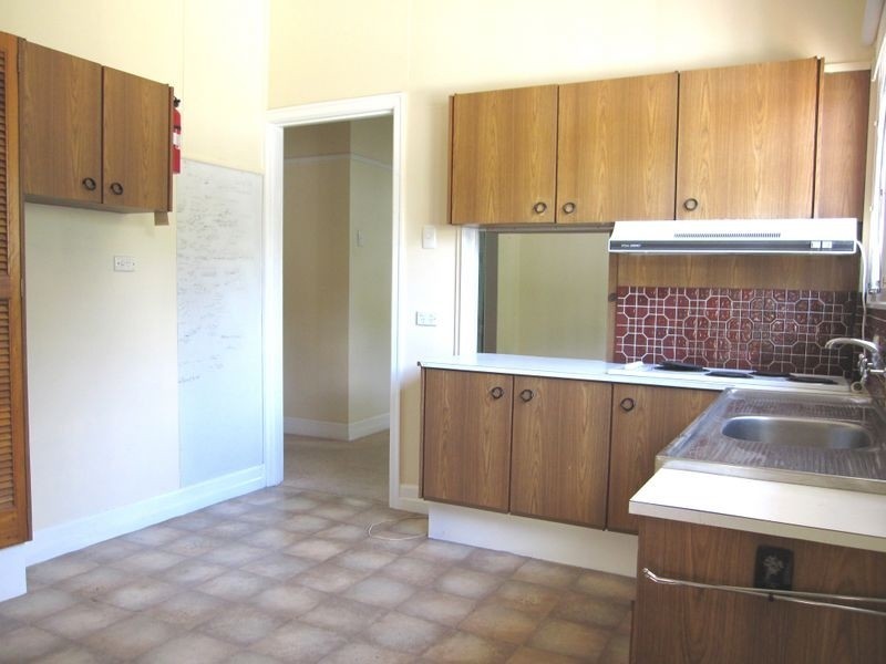 88 Queenscroft Street, Chelmer QLD 4068