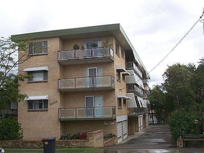 7/20 Kitchener Street, Coorparoo QLD 4151