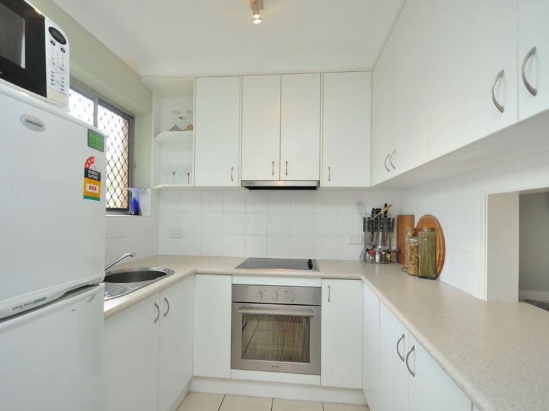 1/59 Mclay Street, Coorparoo QLD 4151