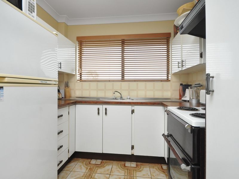 2/11 Newton Street, Coorparoo QLD 4151