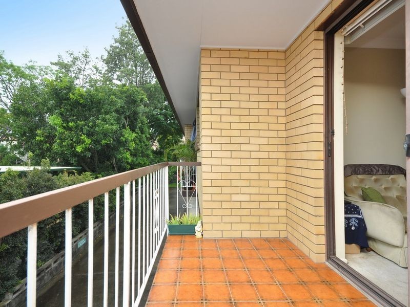 2/11 Newton Street, Coorparoo QLD 4151