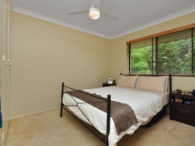 2/11 Newton Street, Coorparoo QLD 4151