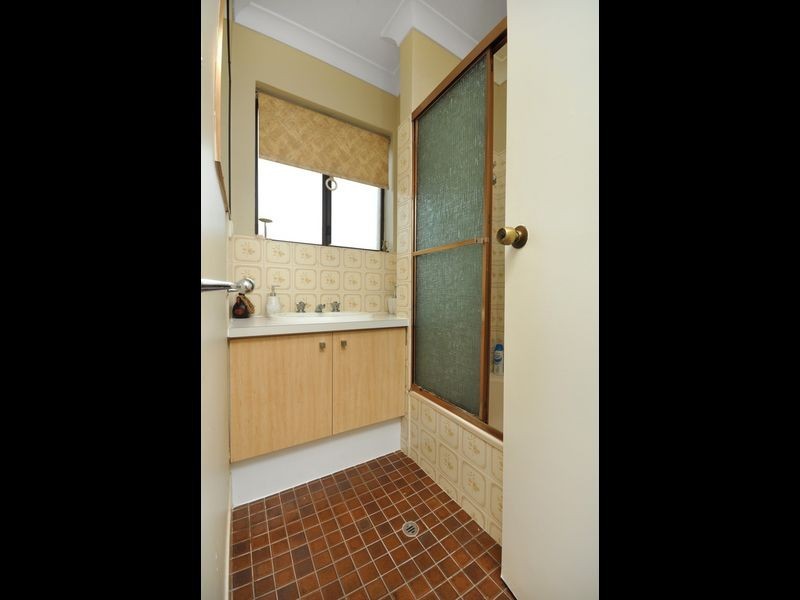 2/11 Newton Street, Coorparoo QLD 4151