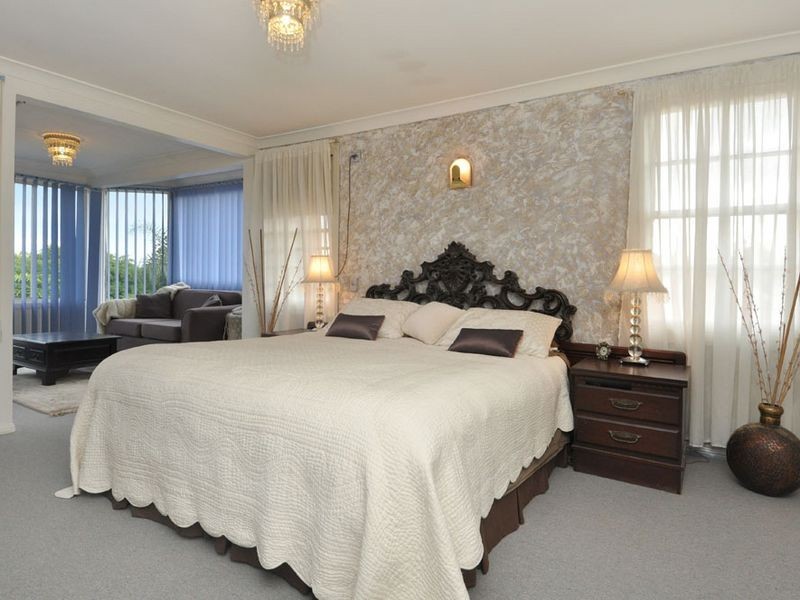 81 Greenmount Avenue, Holland Park QLD 4121