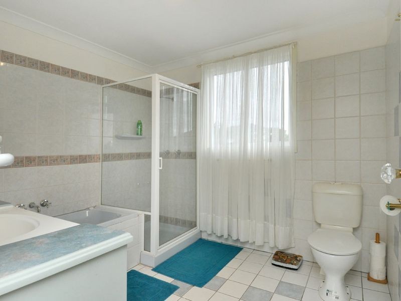 81 Greenmount Avenue, Holland Park QLD 4121