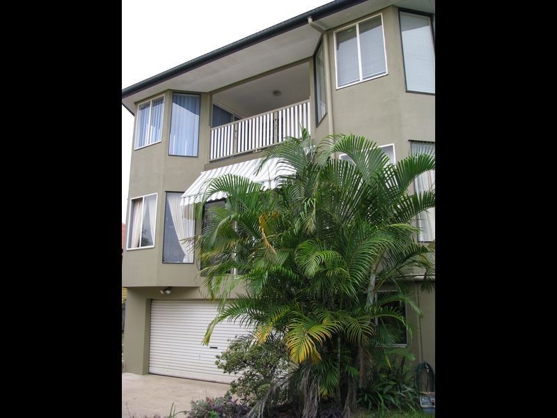 81 Greenmount Avenue, Holland Park QLD 4121