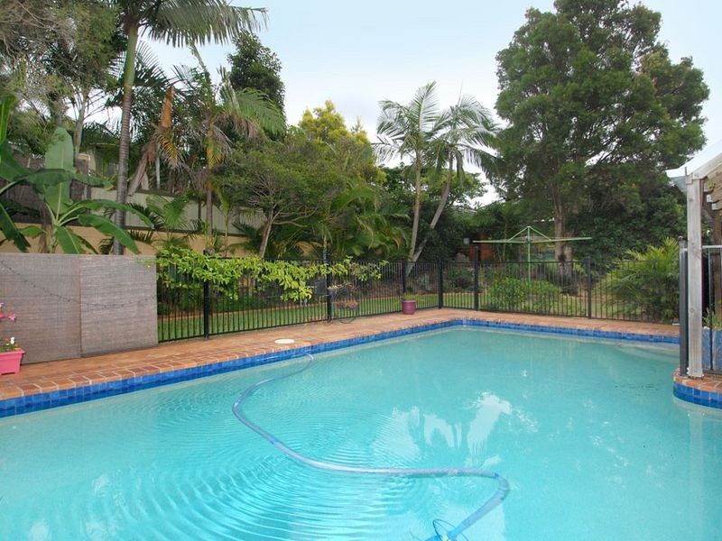 433 Nursery Road, Holland Park QLD 4121