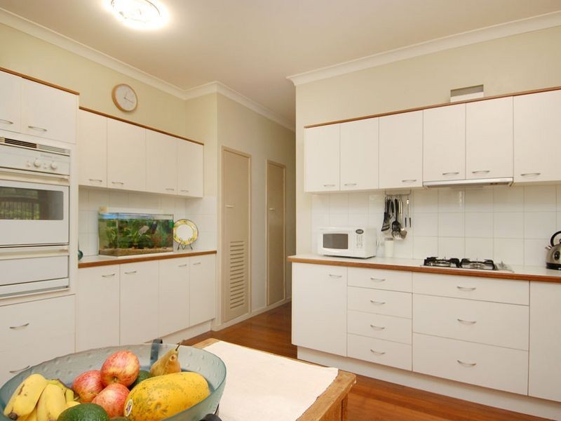 433 Nursery Road, Holland Park QLD 4121