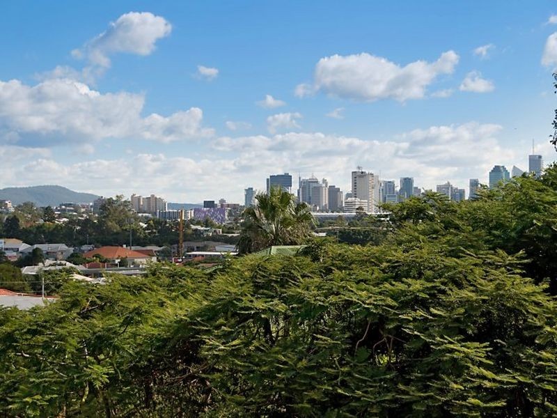 8/22 Raby Road, Coorparoo QLD 4151