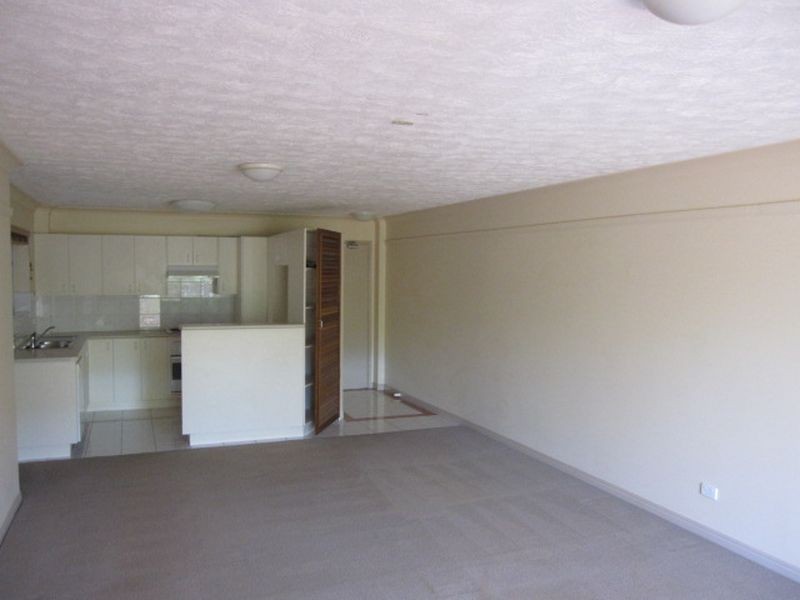 1/85 Kitchener Street, Coorparoo QLD 4151