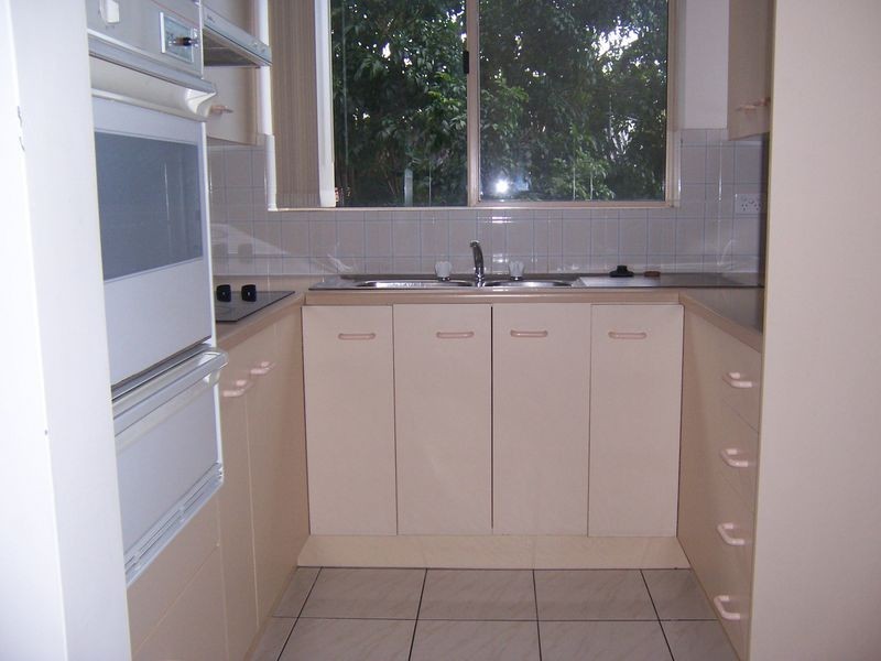 2/25 Shakespeare Street, Coorparoo QLD 4151