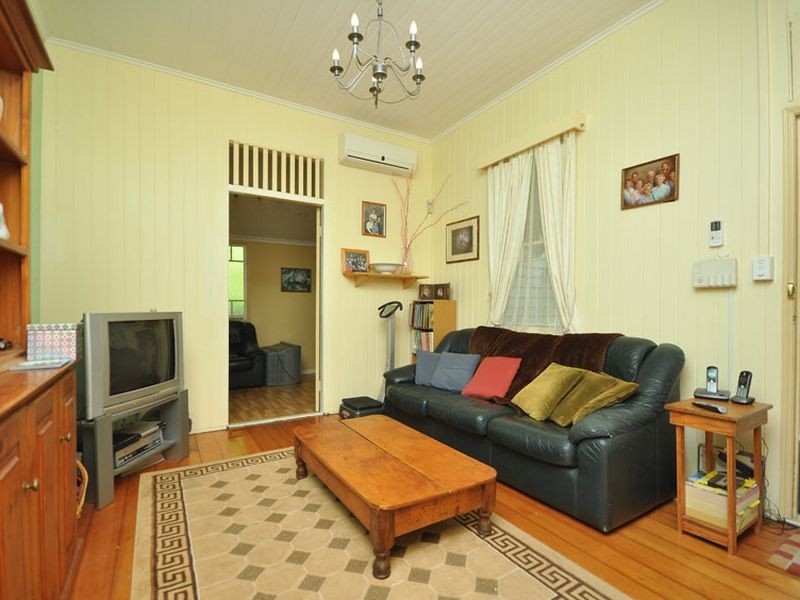 48 Gladys Street, Greenslopes QLD 4120