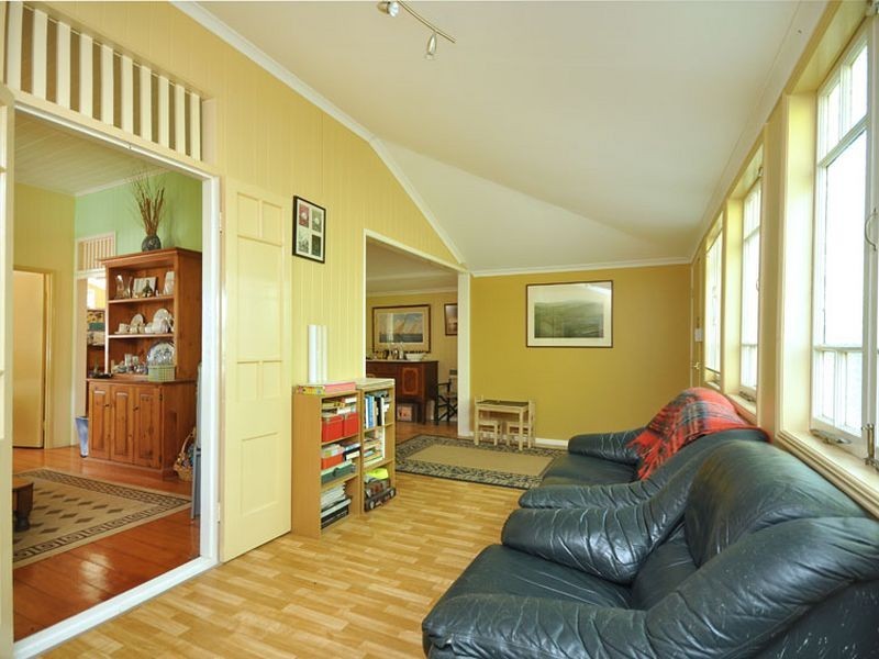 48 Gladys Street, Greenslopes QLD 4120