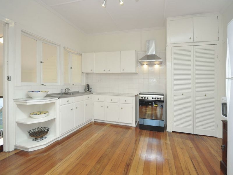 20 The Crescent, Coorparoo QLD 4151