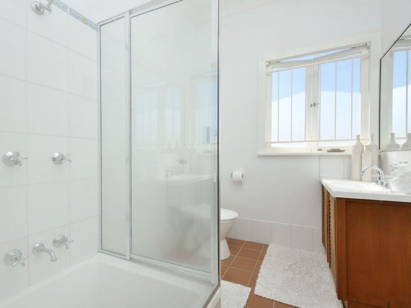 20 The Crescent, Coorparoo QLD 4151