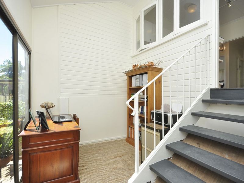 20 The Crescent, Coorparoo QLD 4151