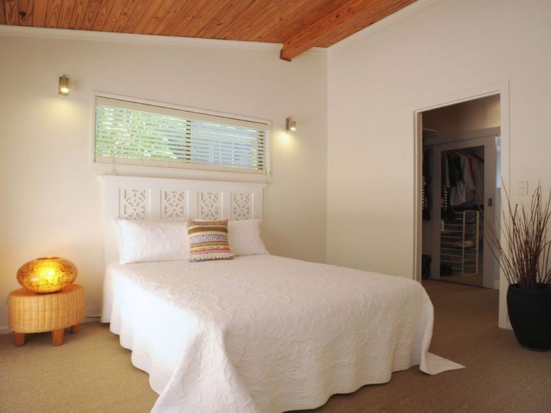 27 Hector  Road, Holland Park QLD 4121