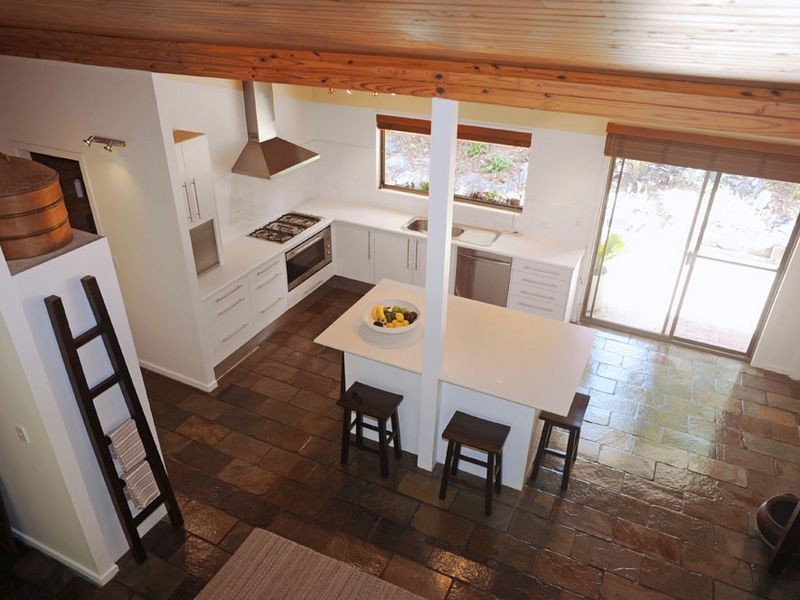 27 Hector  Road, Holland Park QLD 4121