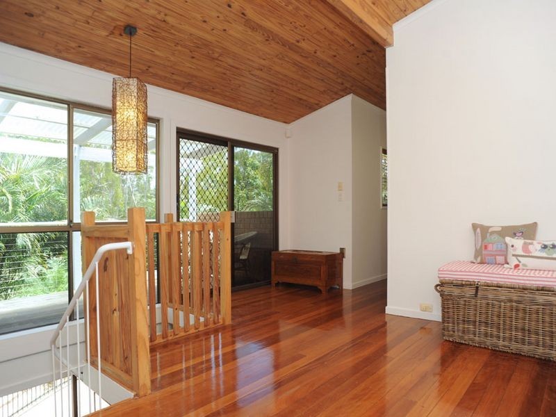 27 Hector  Road, Holland Park QLD 4121