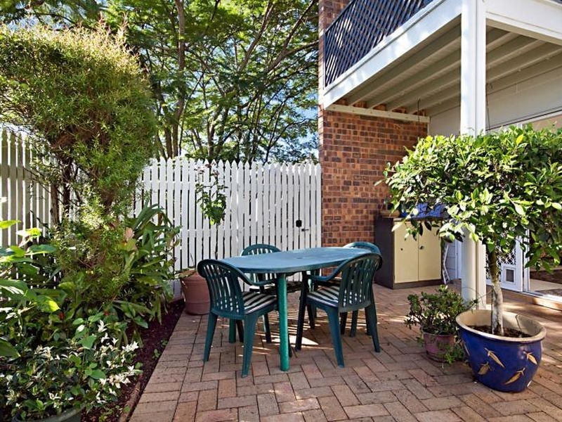 7/9 Glanosmond Avenue, Camp Hill QLD 4152