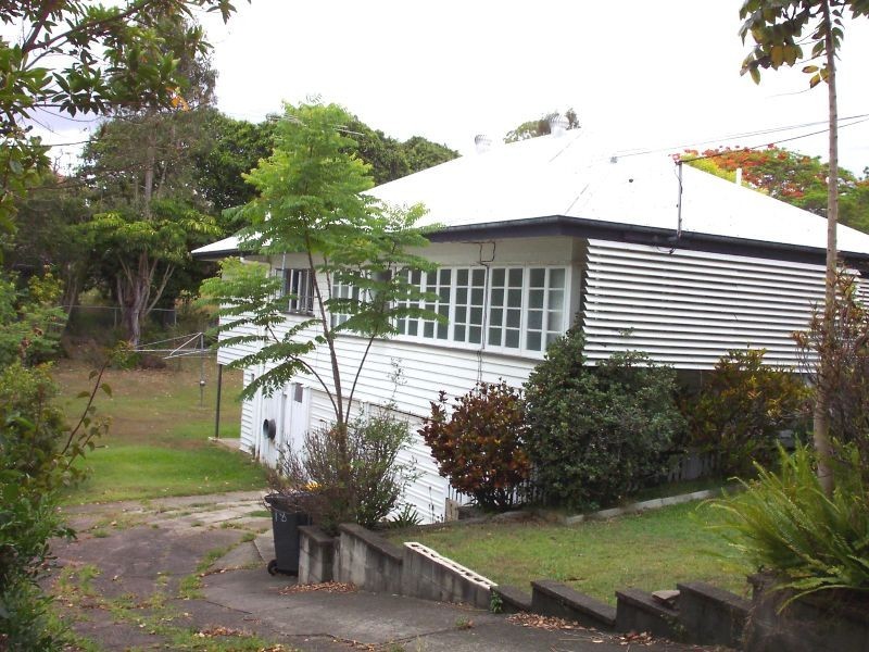 18 Mona Street, Coorparoo QLD 4151