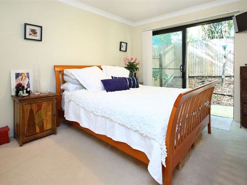 4/12 Norman Crescent, Norman Park QLD 4170