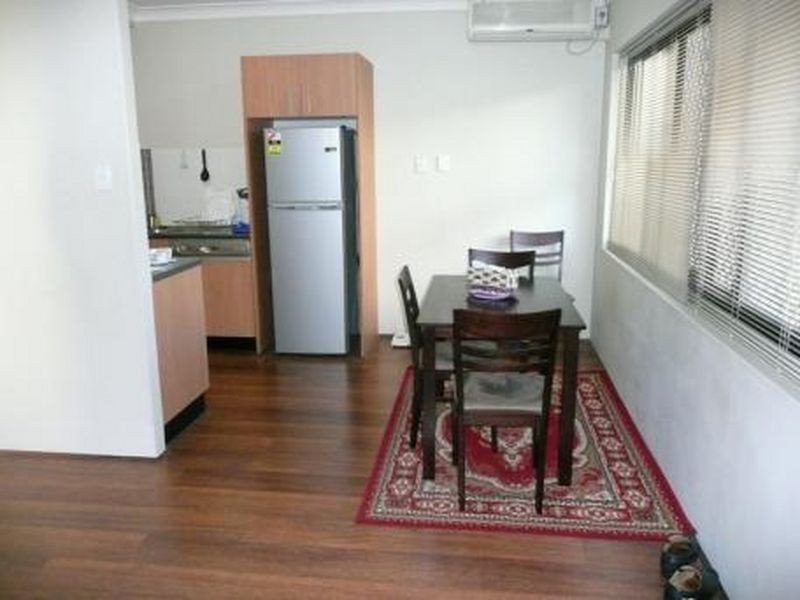 3/8 Kitchener Street, Coorparoo QLD 4151