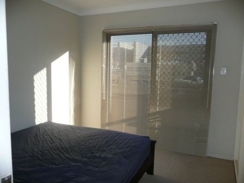 3/8 Kitchener Street, Coorparoo QLD 4151